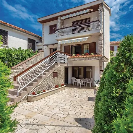 Διαμέρισμα Lovely In With Kitchen Jadranovo
